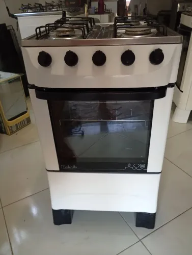 Vendo ótimo fogão 4 bocas