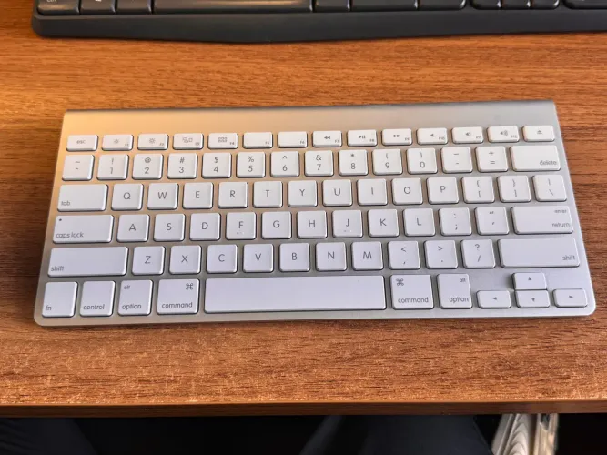 Teclado sem fio Apple / Apple keyboard
