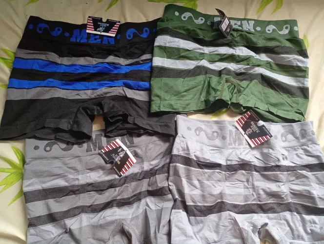4 CUECAS POR 50,00. LENÇOL DE CAMA VALOR 50,00