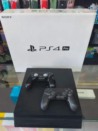 PS4 PRÓ 1TB C/ 2 CONTROLES + 3 JOGOS