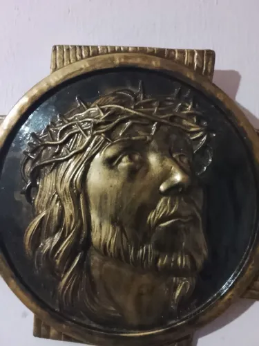 Cuadro decorativo de Jesús Cristo efeito bronce 41x41