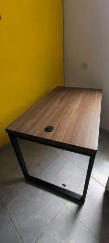 Mesa de escritório 1.20 x 70 cm