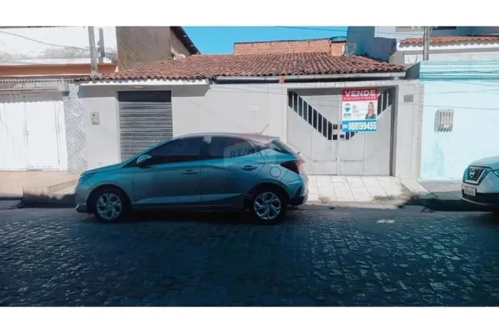 Casa Comercial Versátil em Conj. Peixoto Jacintinho, Maceió