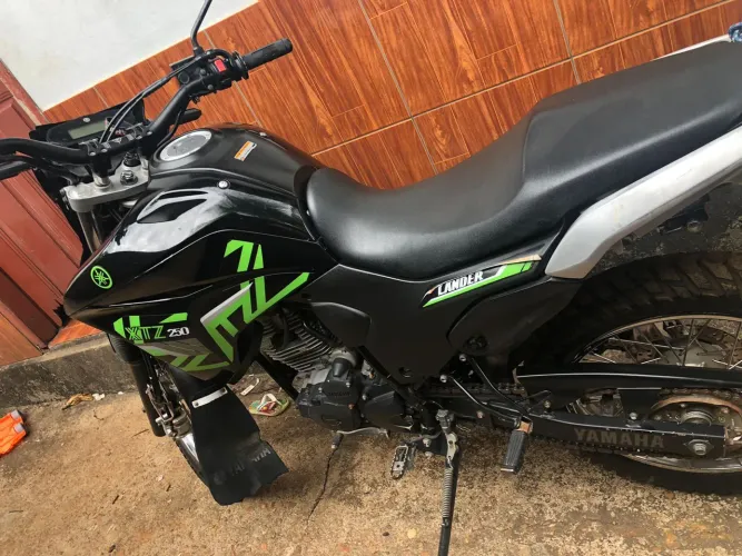 Vendo moto top 20 mil