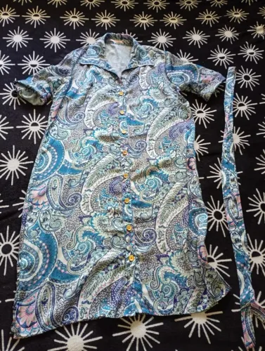Vestido de cetim estampado