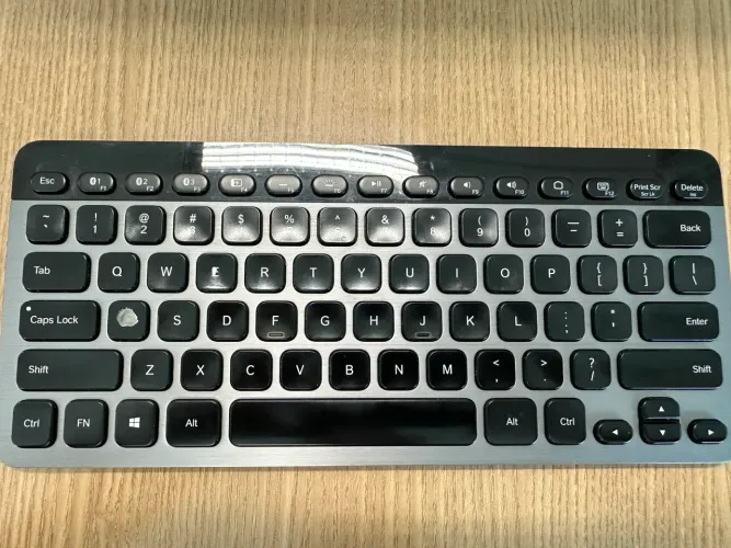 Teclado Logitech Bluetooth