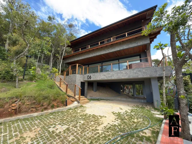 Casa em Condomínio em Garopaba no Siriu