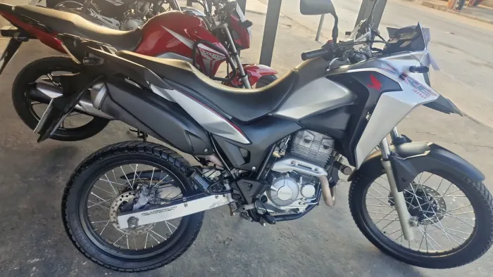 Xre 300 26mil 2021