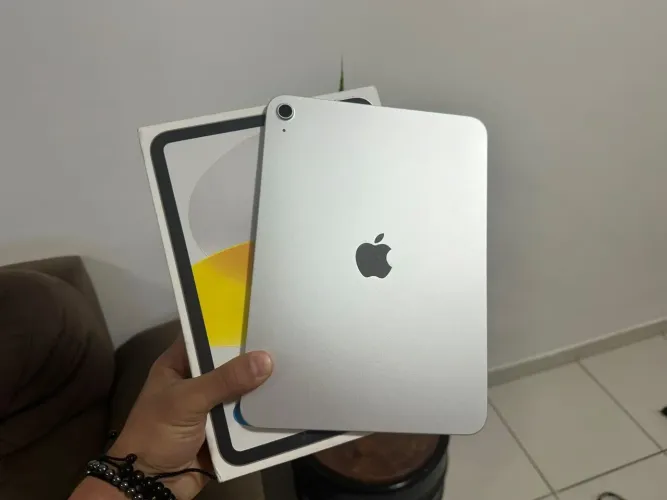 iPad 11 128GB A16