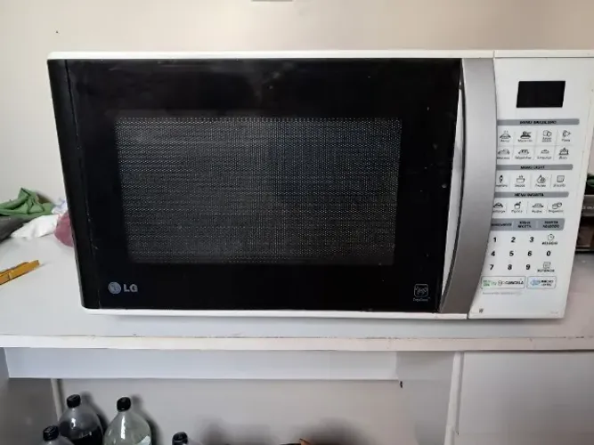 Forno de micro-ondas LG
