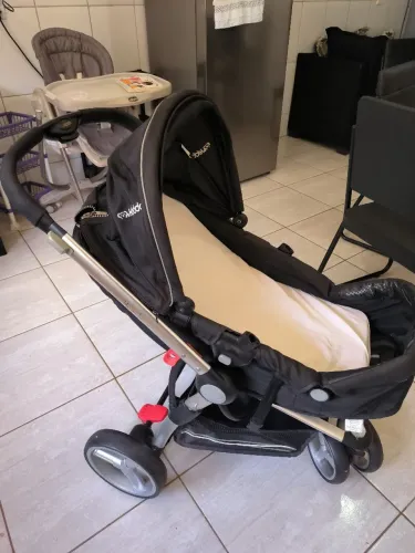 Carrinho de bebê 3 em 1