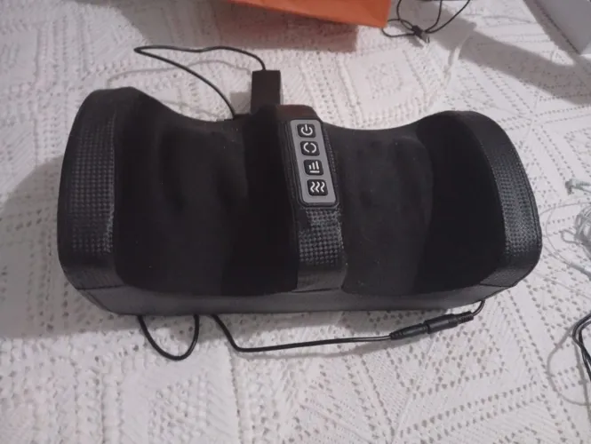 Massageador, de pé e pernas.