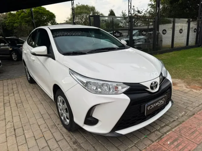 Toyota Yaris XL Sedan 1.5 Flex 16V 4P Aut. 2024