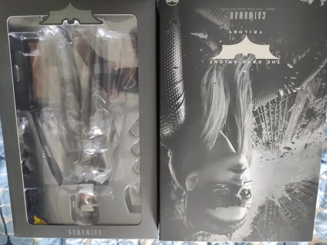 Hot Toys Catwoman 2.0 Trilogia Batman Cavaleiro das Trevas Ressurge Joker Bane Espantalho