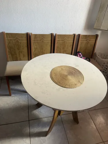 MESA 4 lugares 