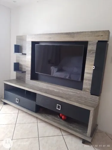 Rack com painel para sala