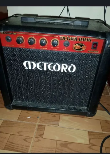 Caixa amplificador meteoro 