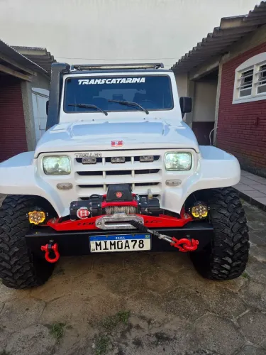 Troller T-4 4X4 2.8 TB Int. Cap. Rígida Diesel 2002