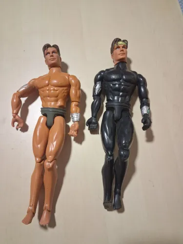 Bonecos max steel