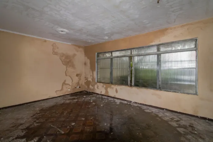 Casa com 3 Quarto(s) e 3 banheiro(s) para Alugar, 300 m² por R$ 4950 / Mês