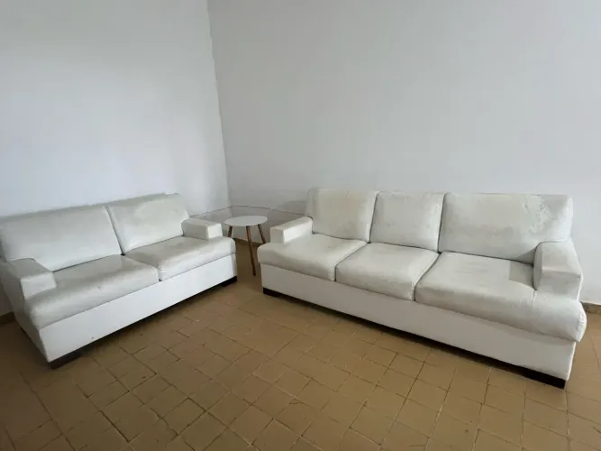 Kit 2 sofás em couro