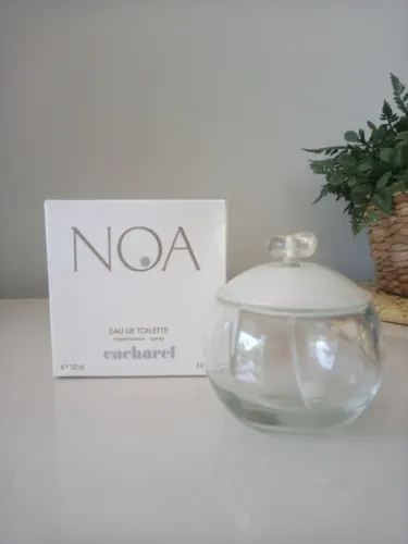 Perfume Noa - frasco vazio para colecionadores