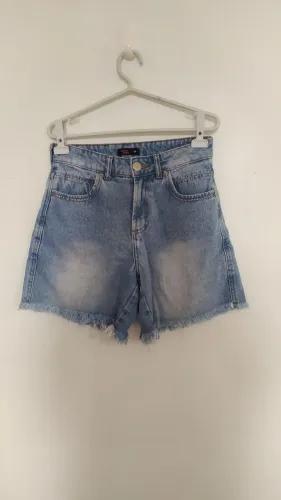 Short jeans feminina lavagem clara Marisa Tam 38