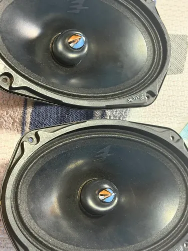 Par de Evok 280rms 