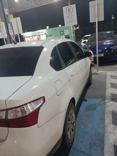 Fiat Grand Siena Essence 1.6 Flex 16V 2017