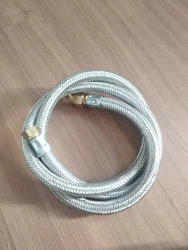 Mangueira de gás com encaixe de rosca