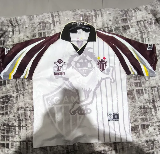Camisa Galoucura anos 90 nova, tamanho G, com um detalhe