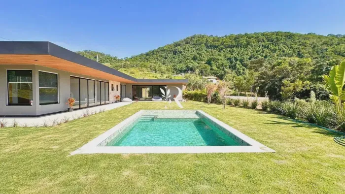 Casa de condomínio à venda em Secretário