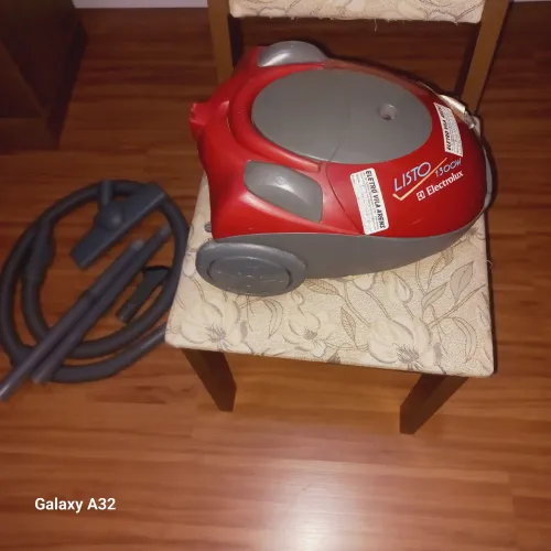 Aspirado de pó Electrolux Listo 1300w