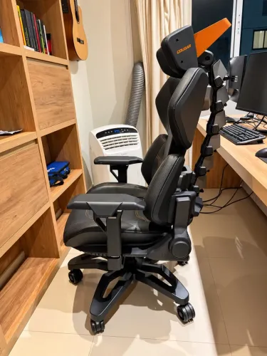 Cadeira Gamer COUGAR Terminator CGR-TER Premium - Preta/Laranja