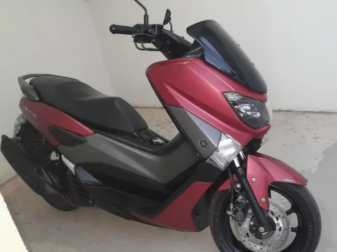 Pneus zero, moto espaçosa , econômica, excelente pra quem gosta de velocidade e rapidez