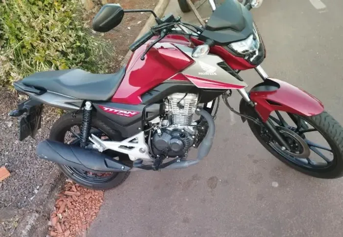 Titan 160 Moto nova único dono