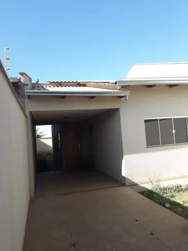Casa para aluguel tem 100 metros quadrados com 2 quartos em Vila Maria - Aparecida de Goiâ
