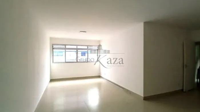 Oportunidade - Apartamento - Vila Betânia - Edifico Patrícia - 3 Dormitórios - 127m².