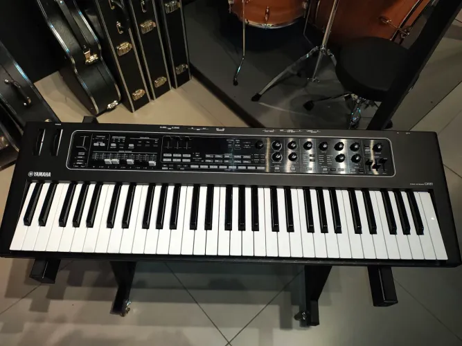 Yamaha CK61