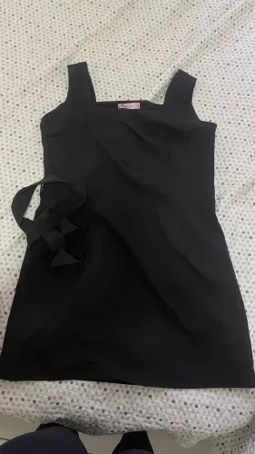 VESTIDO PRETO MID