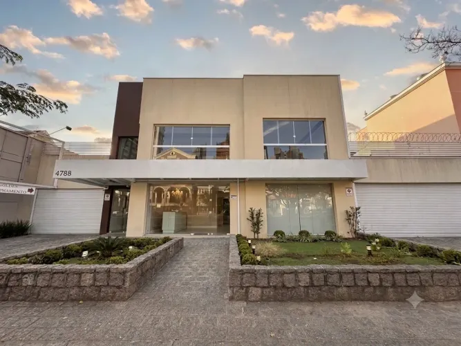 IMÓVEL COMERCIAL DE ALTO PADRÃO NO BATEL | 750 m² PRIVATIVOS | 10 VAGAS