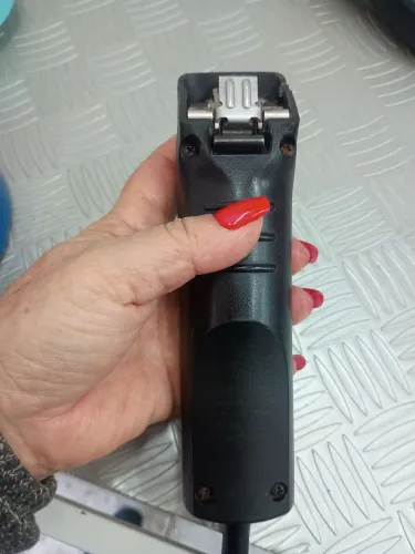 Máquina de Tosa Andis 110v