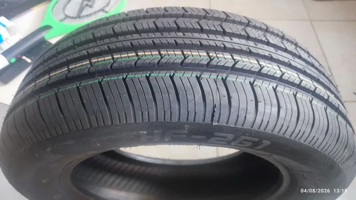 PNEU CARRO ARO 15