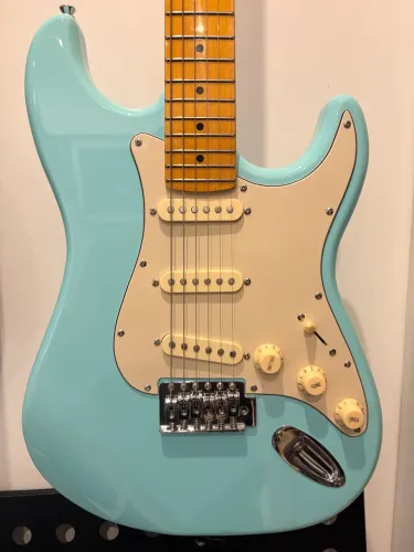 Guitarra PHX ST2 Azul vintage surf NOVA, regulada e blindada