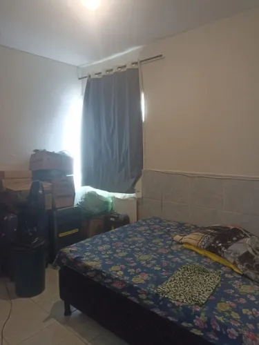 Vende um apartamento