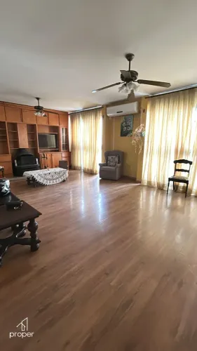 Amplo apartamento a venda no Centro de Pelotas/RS