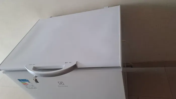 Freezer horizontal 222L