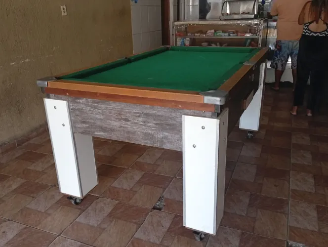 Mesa de bilhar com ficheiro 