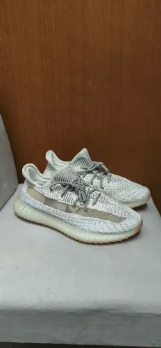 Tênis Yeezy Boost 350 v2 - Lundmark refletivo - Tam. 40