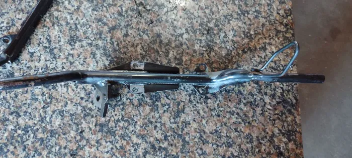 Estribo Dianteiro Esquerdo Fan 160 2024 Original Honda - Completo